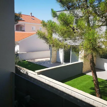 Eden Mulo Apartament *